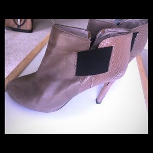 Vince Camuto boots